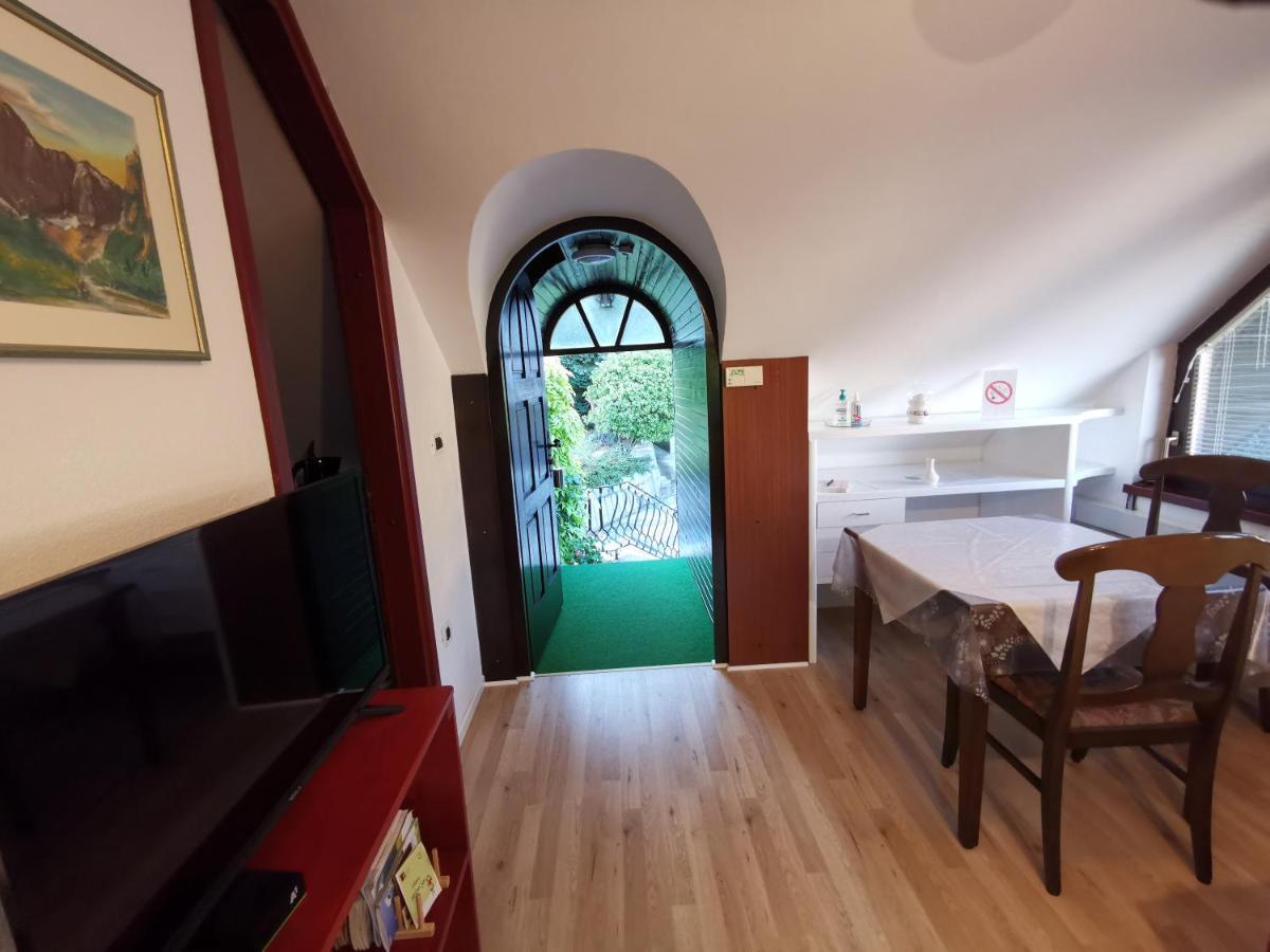 Apartmaji Mak Jesenice Exterior photo